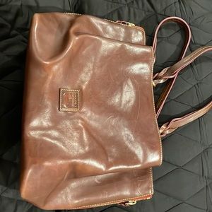 Large Dooney Bourke shoulder bag/tote